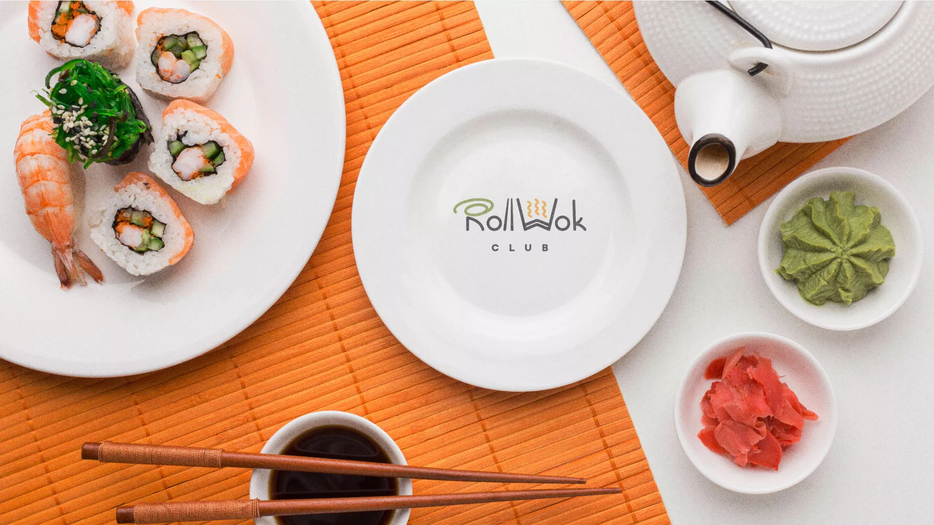 Разработка логотипа и фирменного стиля суши-бара «Roll Wok Club» в Сыктывкаре